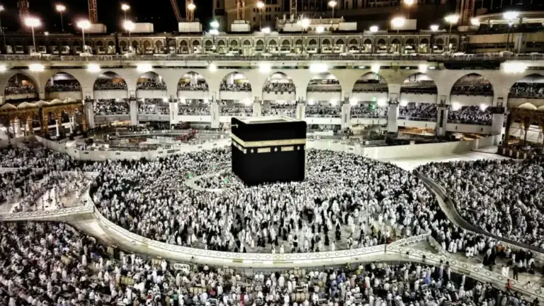 Pilgrims around the Kaaba at night